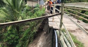 Jalan Poros Wates-Wagir Lor Ngebel Ponorogo Nyaris Putus, Longsor Gerus Badan Jalan