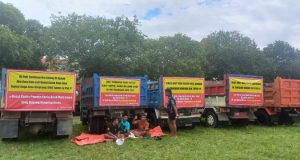 Ratusan Sopir Dump Truck Ponorogo Aksi Damai: Nek Tambang Kok Tutup, Bojone Arep Diwei Mangan Opo