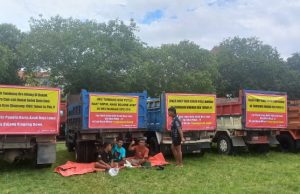 Ratusan Sopir Dump Truck Ponorogo Aksi Damai: Nek Tambang Kok Tutup, Bojone Arep Diwei Mangan Opo