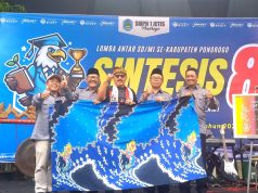 Sintesis 8 Peringatan HUT Ke-48 SMPN 1 Jetis Launching Batik Suru Kubeng & Buku Karya Literasi Jejak Dedikasi