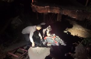 Jembatan di Nambak Ponorogo Putus Tergerus Air, Dua Pengendara Motor Terperosok Dasar Sungai