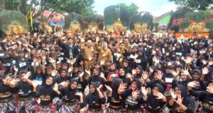 Gelar Kolosal 400 Penari Jathil & Warok Warnai Dakapo Festival, Plt Bupati Ponorogo: SMPN 2 Kauman Garda Depan Regenerasi Budaya