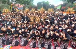 Gelar Kolosal 400 Penari Jathil & Warok Warnai Dakapo Festival, Plt Bupati Ponorogo: SMPN 2 Kauman Garda Depan Regenerasi Budaya