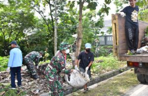 Perintah Presiden Prabowo: Kodim Ponorogo & Masyarakat Bersihkan Sampah Menumpuk