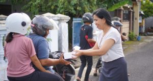Berbagi Berkah Ramadan: ASTON Madiun Hotel Bagikan 250 Paket Takjil