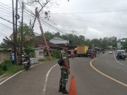 Sinergi PLN–TNI Percepat Pemulihan Jaringan Listrik Pascabencana di Punung Pacitan