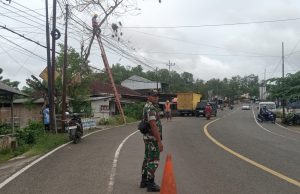 Sinergi PLN–TNI Percepat Pemulihan Jaringan Listrik Pascabencana di Punung Pacitan