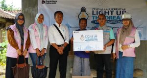 Ramadan Penuh Cahaya, PLN UP3 Ponorogo Wujudkan Mimpi Rusemin Lewat Program LUTD