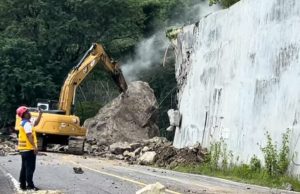 Fokus Evakuasi Batu Raksasa, Update Jalur Trenggalek-Ponorogo Masih Tutup Total