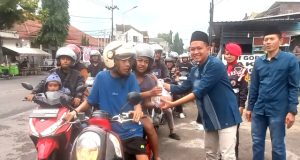 SMK PGRI 2 Ponorogo Berbagi 1.200 Takjil & Salurkan 8,9 Ton Zakat Fitrah