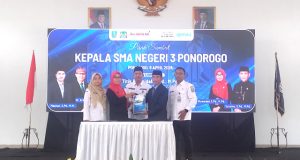 Pisah Sambut Kepala SMAN 3 Ponorogo, Suratno, S.Pd, M.Pd Siap Lanjutkan Kolaborasi & Inovasi Mencetak Generasi Unggul di Kancah Global