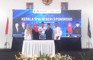Pisah Sambut Kepala SMAN 3 Ponorogo, Suratno, S.Pd, M.Pd Siap Lanjutkan Kolaborasi & Inovasi Mencetak Generasi Unggul di Kancah Global