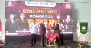 Capaian Emas Yayuk Sri Rahayu Wahyuningsih, S.Pd, M.Pd: SMKN 1 Sawoo Naik Level Jadi SMK Pusat Keunggulan