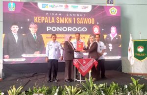 Capaian Emas Yayuk Sri Rahayu Wahyuningsih, S.Pd, M.Pd: SMKN 1 Sawoo Naik Level Jadi SMK Pusat Keunggulan