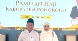 Rajin Menabung, Wartawan Senior Ponorogo Muhammad Yani Siap Naik Haji Bersama Istri