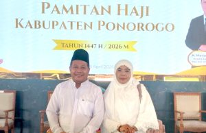 Rajin Menabung, Wartawan Senior Ponorogo Muhammad Yani Siap Naik Haji Bersama Istri