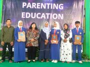 Parenting Education: SMKN 1 Mlarak Lepas 155 Lulusan Berkelas:55 Persen Terserap Kerja, Kuliah, Hingga Tembus ke Jepang