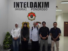 Selesai Jalani Masa Tahanan di Rutan Pacitan, Imigrasi Ponorogo Deportasi WN Malaysia Pelanggar Aturan Keimigrasian