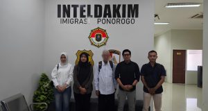 Selesai Jalani Masa Tahanan di Rutan Pacitan, Imigrasi Ponorogo Deportasi WN Malaysia Pelanggar Aturan Keimigrasian