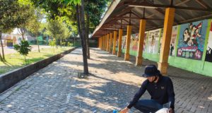 Mercon Balon Jatuh Meledak di SMAN 1 Badegan Ponorogo, Kaca Kelas & Plafon Hancur