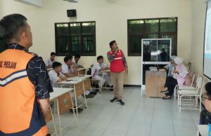 Peringati Hari Lahir Pancasila, PLN UP3 Ponorogo Berikan Sosialisasi dan Edukasi Keselamatan Ketenagalistrikan dan PLN Mobile Kepada Puluhan Siswa SMK Negeri 1 Slahung