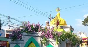 Usung Sejarah Ki Ageng Kutu: Mobil Hias Berkubah Emas MAN 2 Ponorogo Usung Pesan Religius & Berbudaya