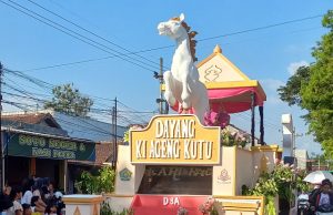 Nguri-Uri Budaya, Pesona ‘Dayang Ki Ageng Kutu’ MAN 1 Ponorogo Tampil Estetik di Pawai Lintas Sejarah