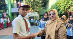 Serunya MPLS SMPN 4 Ponorogo: Ajang Membentuk Generasi Berprestasi & Berkarakter Kuat