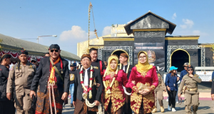 Estafet Pelestarian Budaya: Plt Bupati Ponorogo Apresiasi Dedikasi H. Amin di Grebeg Tutup Suro Bantarangin