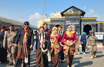 Estafet Pelestarian Budaya: Plt Bupati Ponorogo Apresiasi Dedikasi H. Amin di Grebeg Tutup Suro Bantarangin