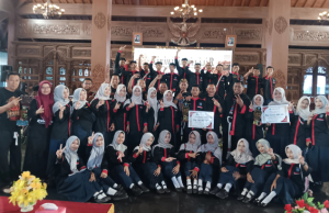Spektakuler! Kulup Budaya Laras SMPN 2 Balong Rebut Kembali Juara 1 Penyaji Terbaik Festival Karawitan Pelajar Ponorogo 2026