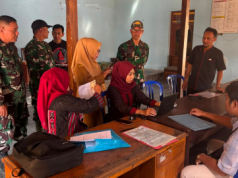 Urus KTP & KK Nggak Perlu Jauh-jauh Lagi! Satgas TMMD Ponorogo Gandeng Dukcapil Jemput Bola ke Desa Bulu Lor