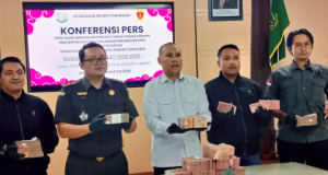 Kejari Ponorogo Kembali Sita Uang Rp 1,24 Miliar: Usut Dugaan Korupsi Tunjangan Perumahan DPRD