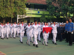 Cetak Sejarah Baru, SMPN 5 Ponorogo Hadirkan Aksi Paskibra SPENLA Formasi Garuda di Upacara HUT RI Ke-81