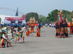 Spektakuler, Reog Singo Taruno Budoyo SMPN 1 Ponorogo Memukau Detik-Detik Proklamasi HUT Ke-81 RI di Alun-Alun