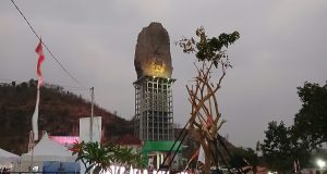 Anggota BPK RI & Plt Bupati Ponorogo Tanam Pohon Kalpataru di Monumen Reog