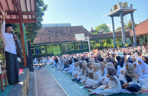 Teladani Akhlak Rasulullah, SMPN 5 Ponorogo Gelar Peringatan Maulid Nabi Muhammad SAW Bersama Gus Fuad