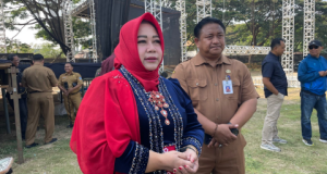 Plt Bupati Ponorogo Lisdyarita Pastikan Kondisi Rumput Stadion Aman Pasca Jos Jis Fest
