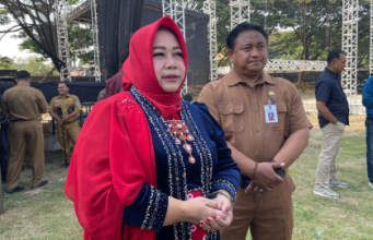 Plt Bupati Ponorogo Lisdyarita Pastikan Kondisi Rumput Stadion Aman Pasca Jos Jis Fest