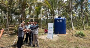 Peringati Hari Pelanggan Nasional, YBM PLN UP3 Ponorogo Dukung Kebutuhan Air Bersih dan Berbagi Kebahagiaan di Pacitan