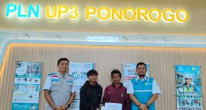 Sambut Hari Pelanggan Nasional 2026, YBM PLN UP3 Ponorogo Dukung Keberangkatan Mahasantri Asal Munggu ke PeTIK II Jombang