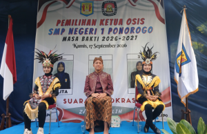 Tanamkan Nilai Demokrasi Sejak Dini, Pilkosis SMPN 1 Ponorogo Luber & Jurdil, Kuat S.Pd: Dari, Oleh, dan Untuk Anak