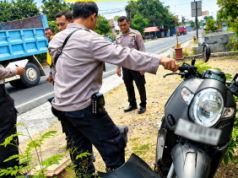 Tabrakan Avanza vs Scoopy di Barat Gua Hira Karanglo Lor Ponorogo, Pelajar 14 Tahun Luka Robek di Alis