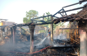 Lalai Bakar Sampah, Kandang di Serangan Sukorejo Ponorogo Dilalap Si Jago Merah
