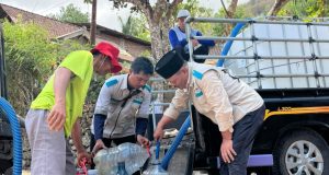 Semangat Sumpah Pemuda, YBM PLN UP3 Ponorogo Salurkan Bantuan Tandon dan 16.000 Liter Air Bersih untuk Warga Siki dan Pringapus Trenggalek