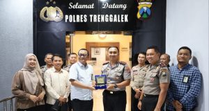 Momentum Sumpah Pemuda, PLN UP3 Ponorogo Pererat Koordinasi dengan Polres Trenggalek terkait Permasalahan Kelistrikan